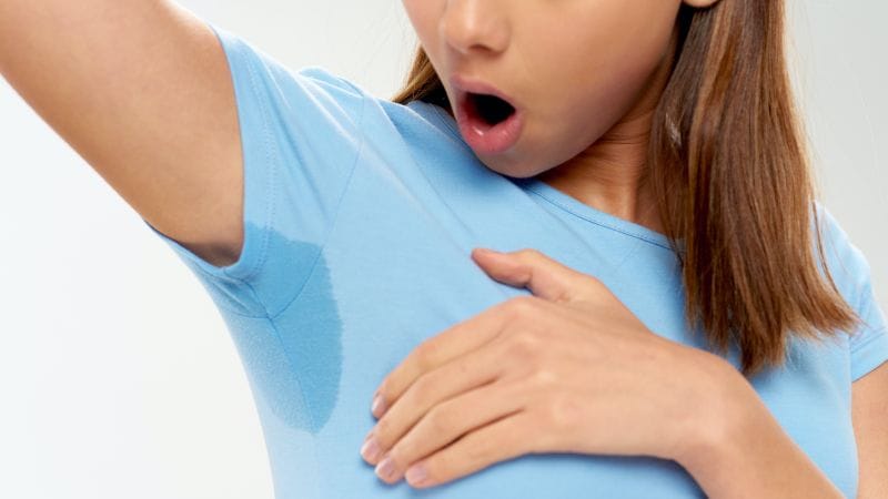 Czy antyperspirant to za mało? Kiedy warto szukać skuteczniejszego leczenia nadpotliwości?